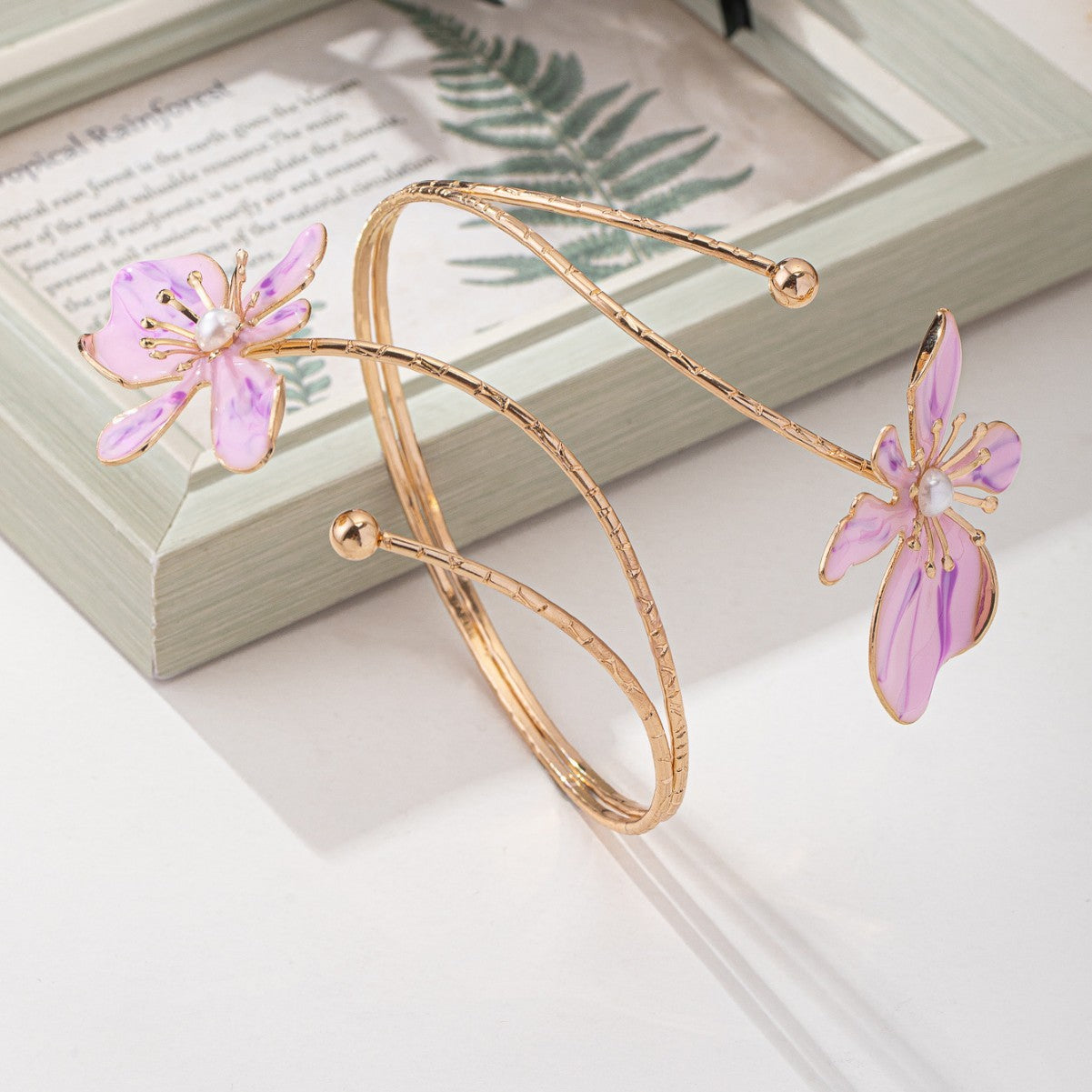Personalized Fashion Pattern Hollow Armband Lines